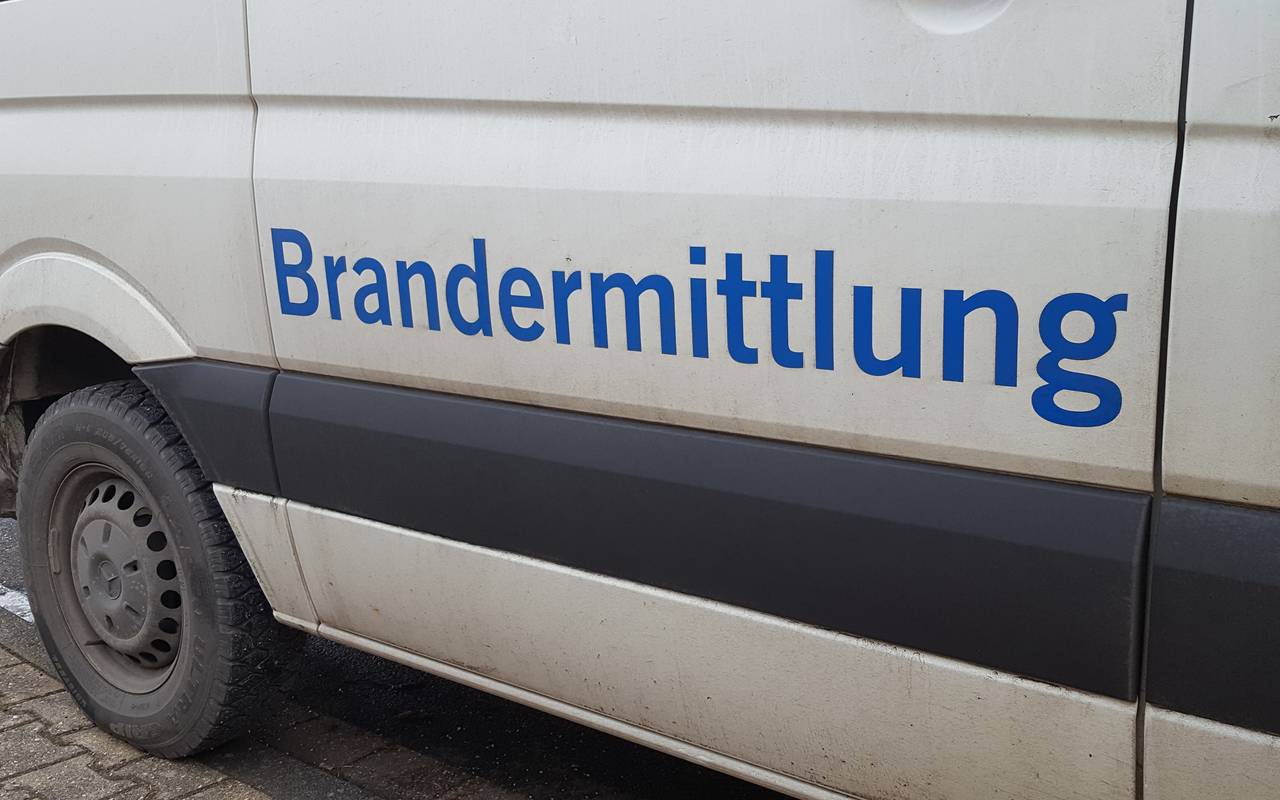 Fahrzeug der Polizei-Brandermittler