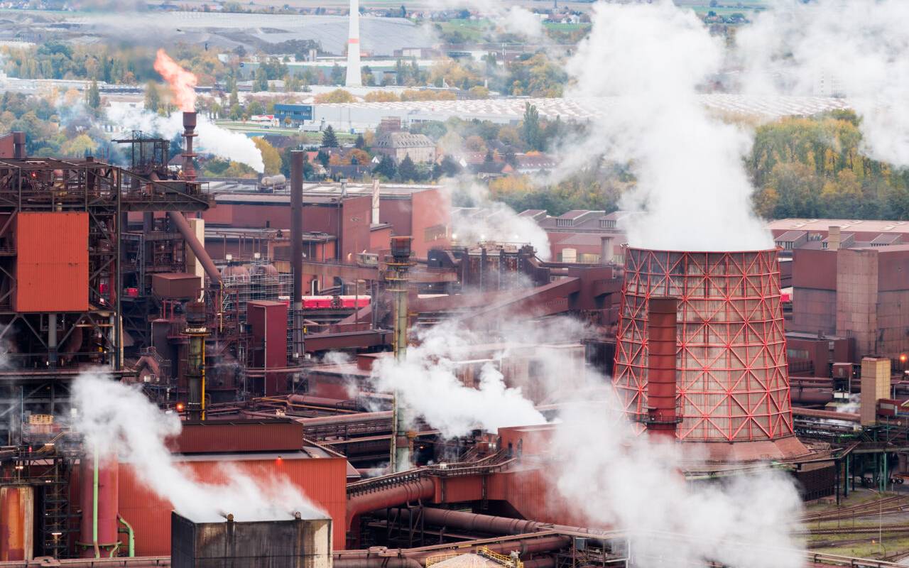 Blick auf das Gelände der Salzgitter AG (Luftaufnahme mit Drohne)