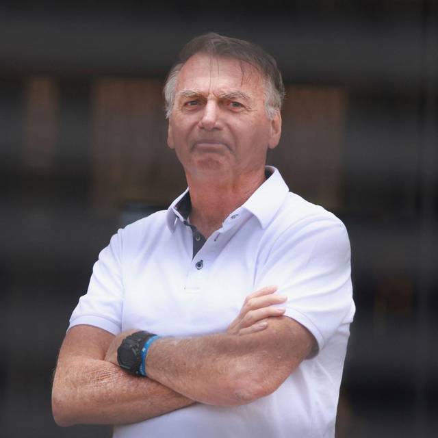 Bolsonaro erklärt Eingriff an Fußfessel mit Halluzinationen