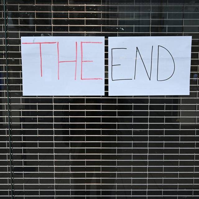 «The End» steht auf dem Zettel eines Geschäfts