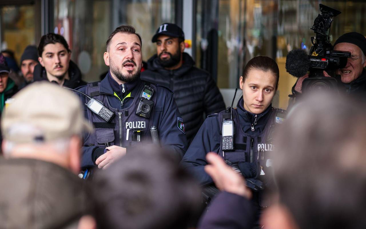 Nach Bankeinbruch - Tresorraum mit Bohrer aufgebrochen