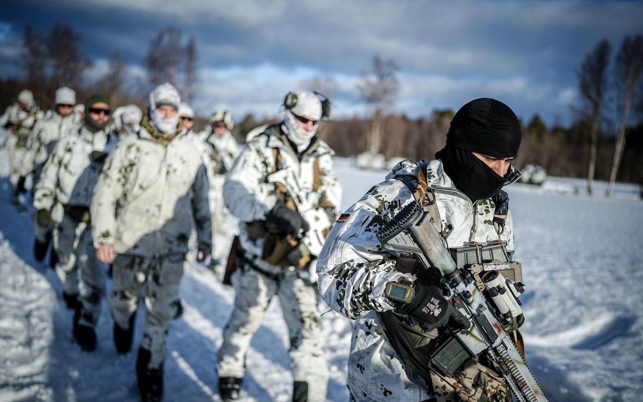 Bundesverteidigungsminister Pistorius besucht Nato-Übung