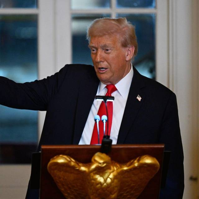 US-Präsident Trump präsentiert Modell eines Triumphbogens