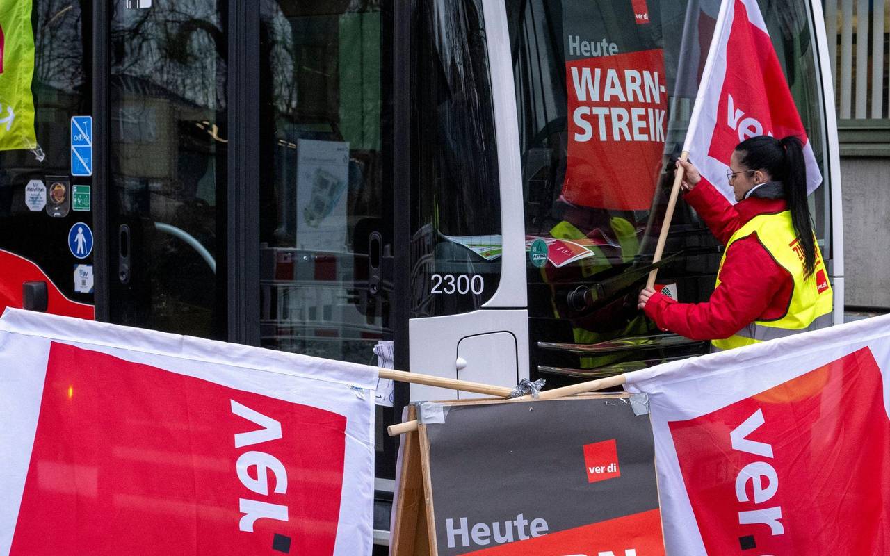 Ganztägige Warnstreiks im ÖPNV