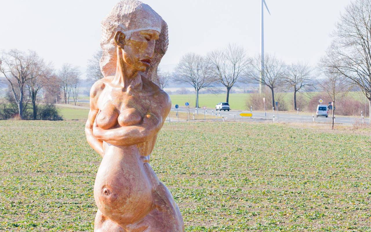 Nackte Statue "Mea Dea" sorgt für Aufsehen