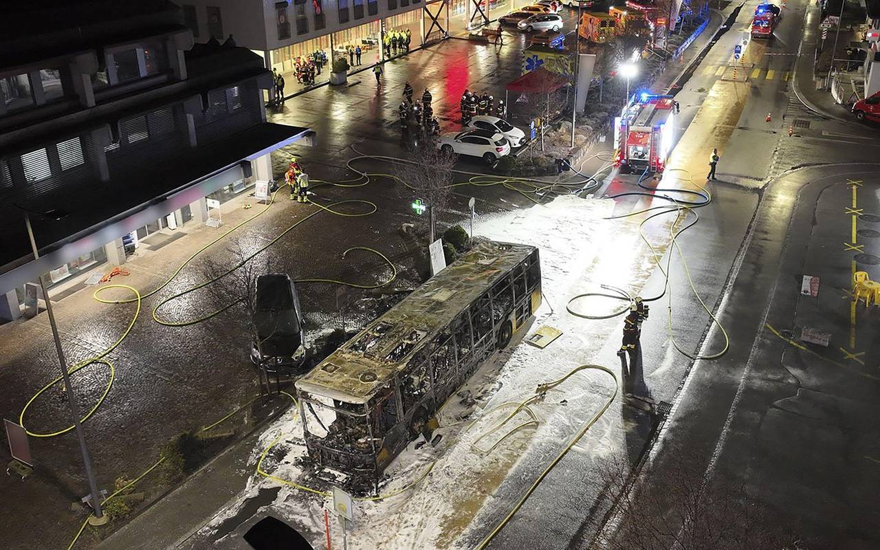 Linienbus ausgebrannt - Tote und Verletzte in der Schweiz