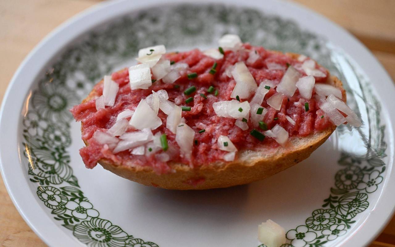 Hersteller ruft Zwiebelmett zurück