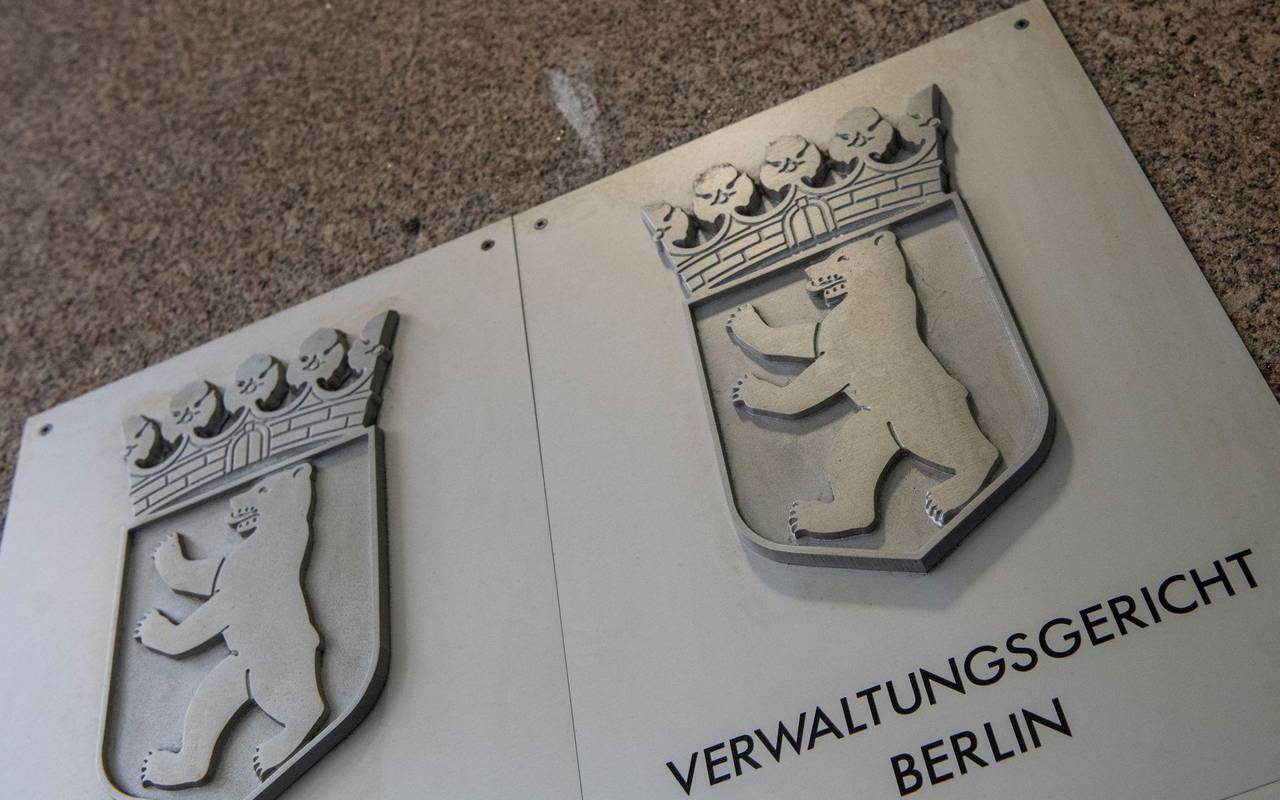 Gericht: Verbot von Erotik-Instagram-Angebot unzulässig