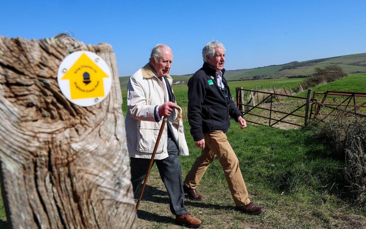 König Charles III. eröffnet Naturschutzgebiet