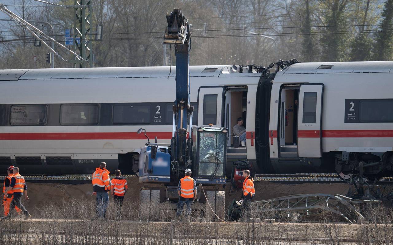 Baggerfahrer bei ICE-Unfall nahe Gelnhausen verletzt