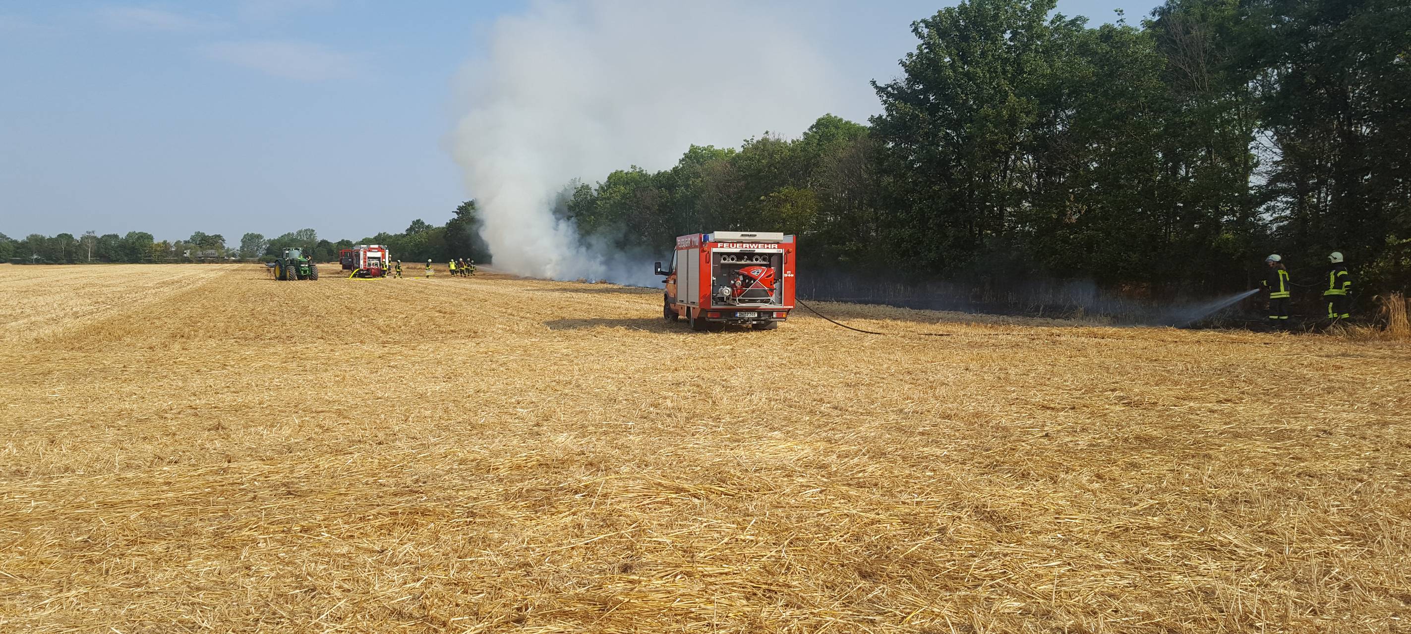 Strohmiete brannte bei Niederkastenholz