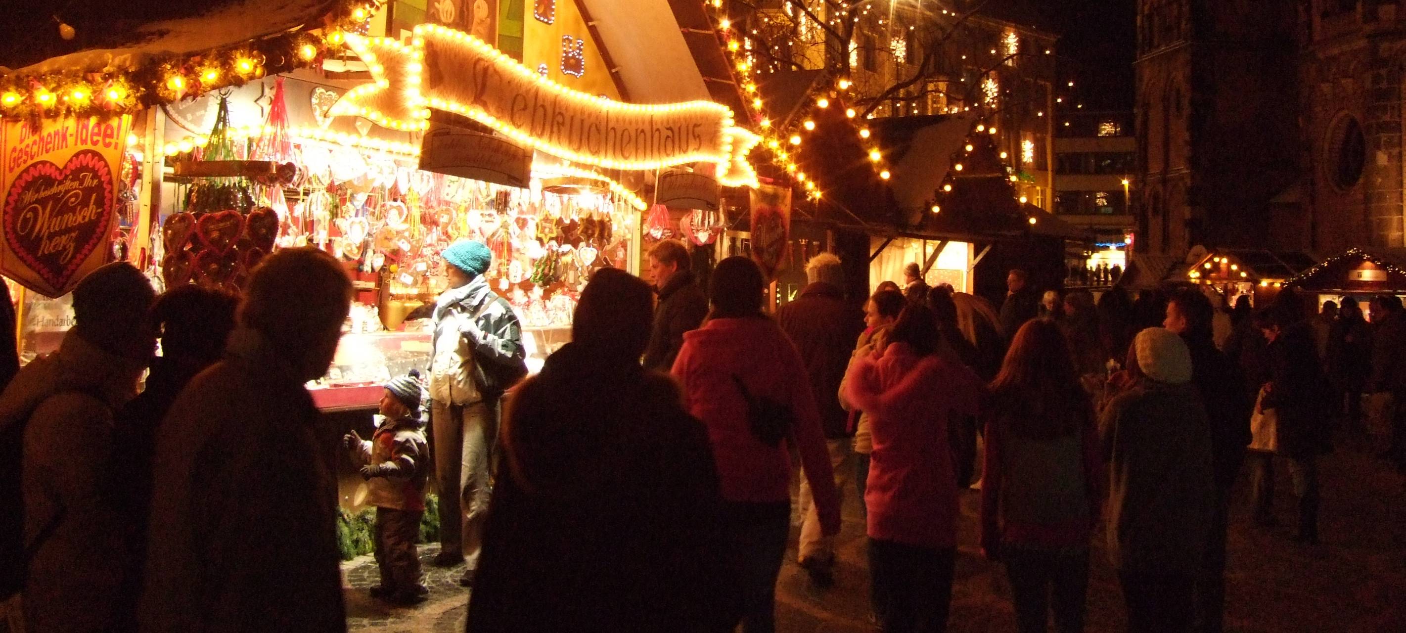Euskirchen: Weihnachtsdorf auf dem Alten Markt