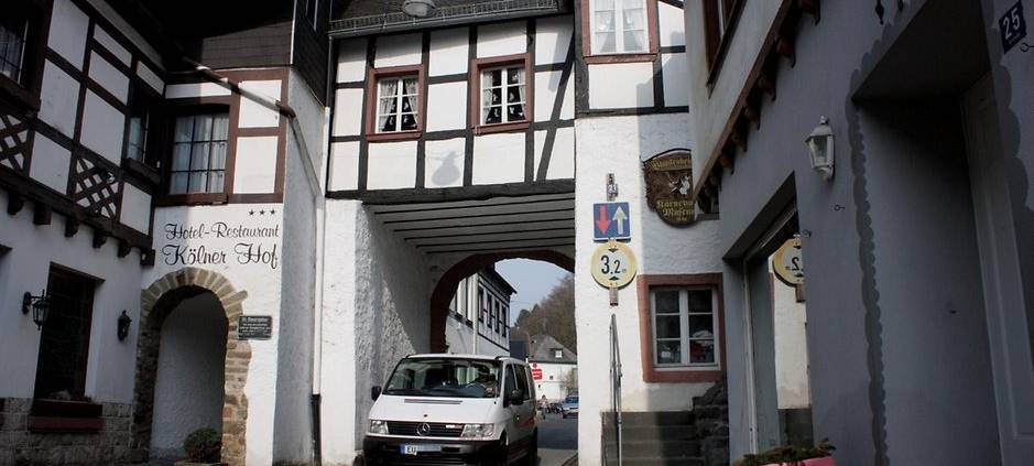 Ahrstraße in Blankenheim wieder frei - neue Regeln
