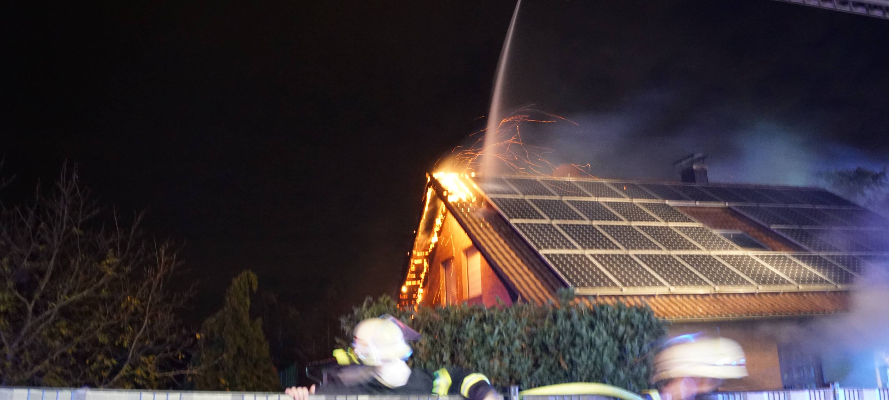 Verletzte nach Hausbrand in Euskirchen-Kirchheim