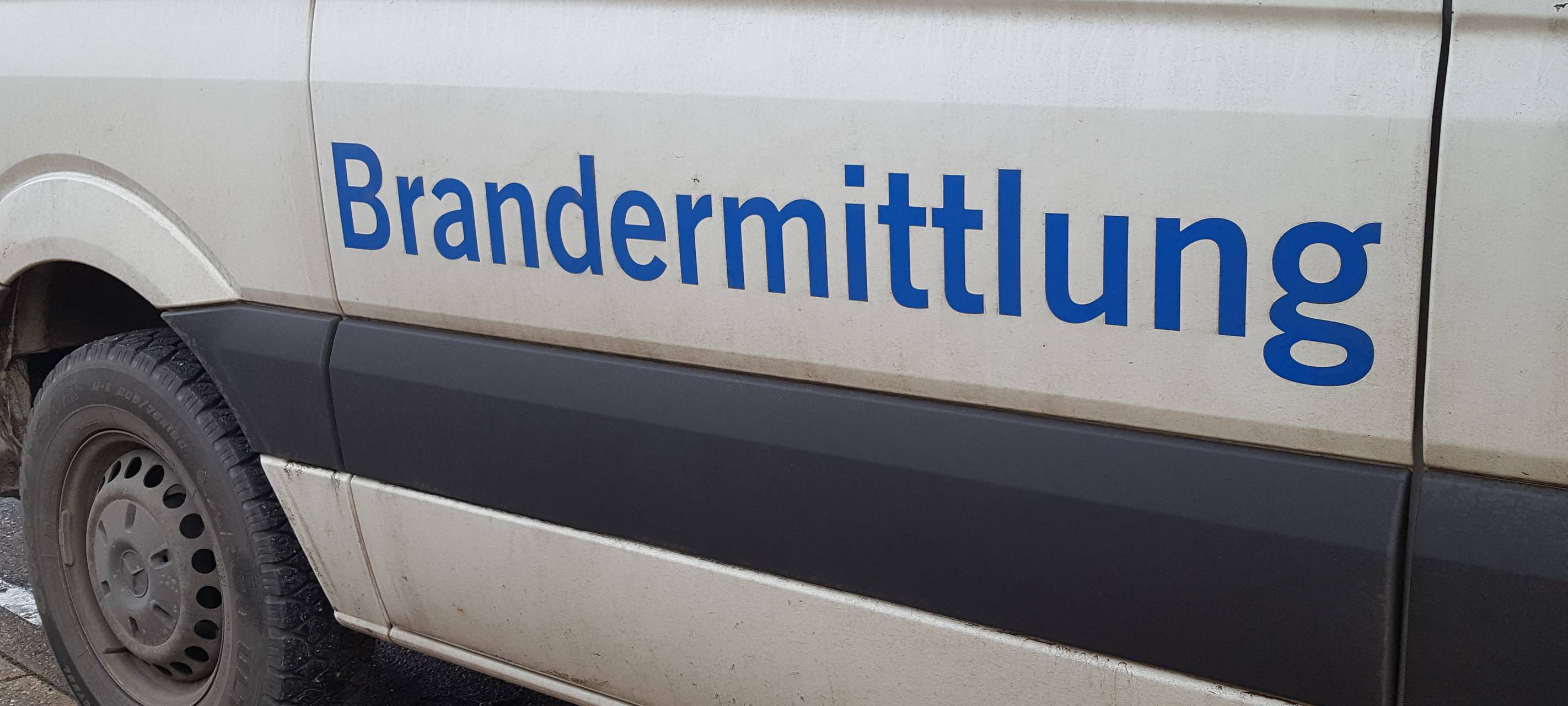 Fahrzeug der Polizei-Brandermittler