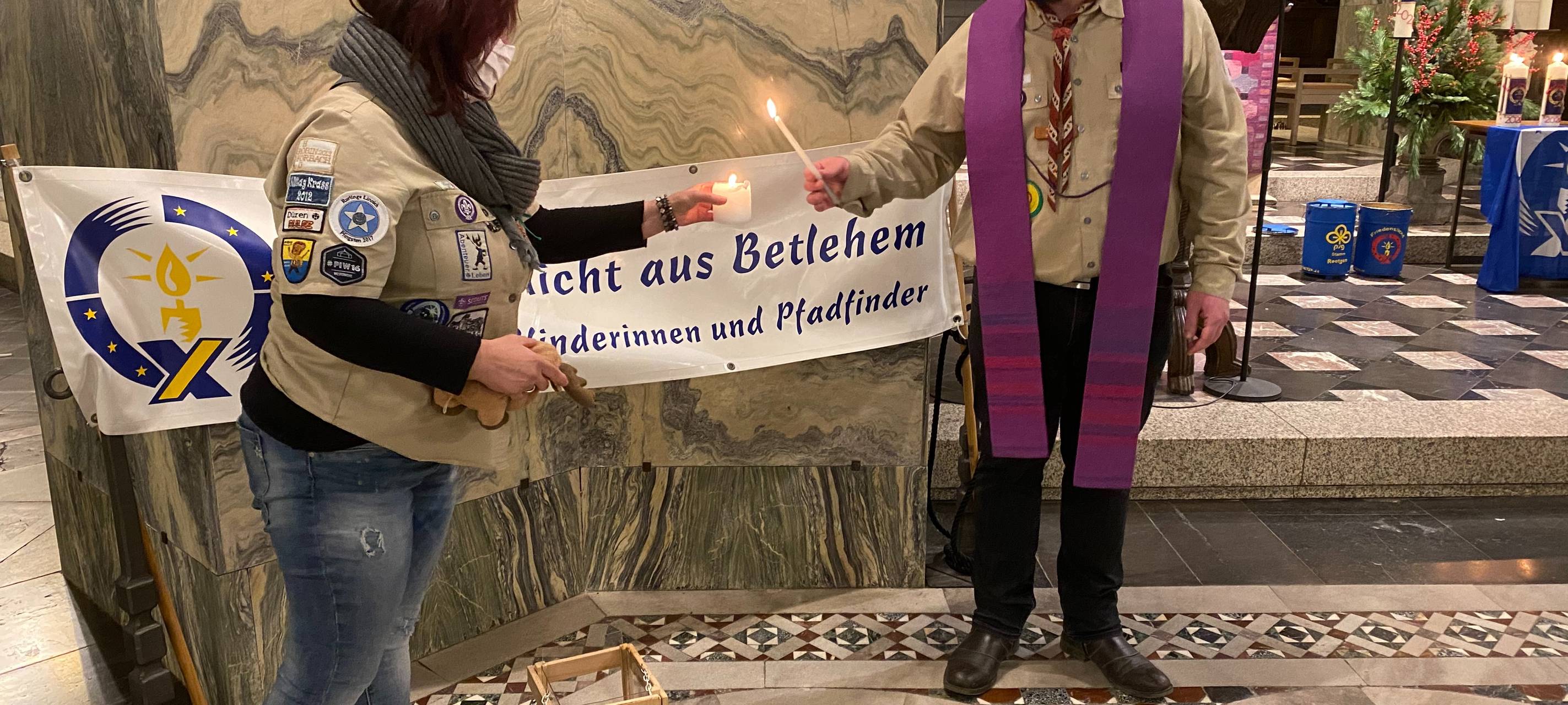 Friedenslicht von Bethlehem jetzt in einigen Kirchen im Kreis