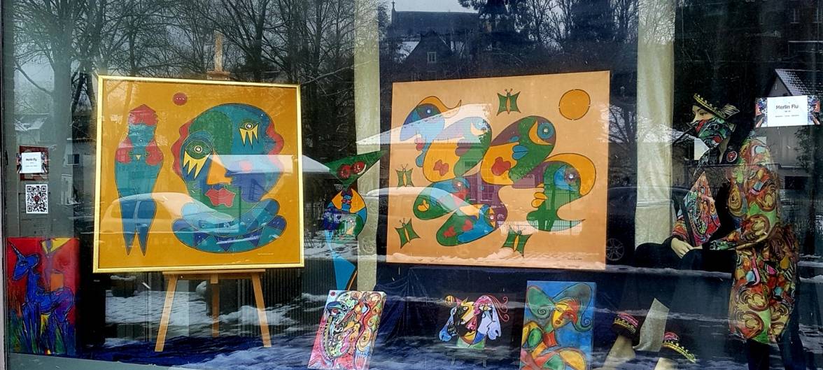 Kunst in Schaufenstern in Schleiden