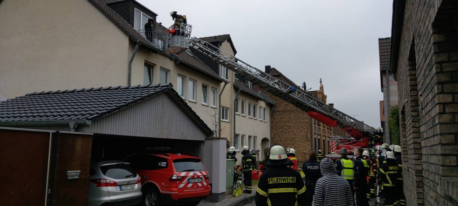 Euskirchen-Stotzheim: Brand in Mehrfamilienhaus