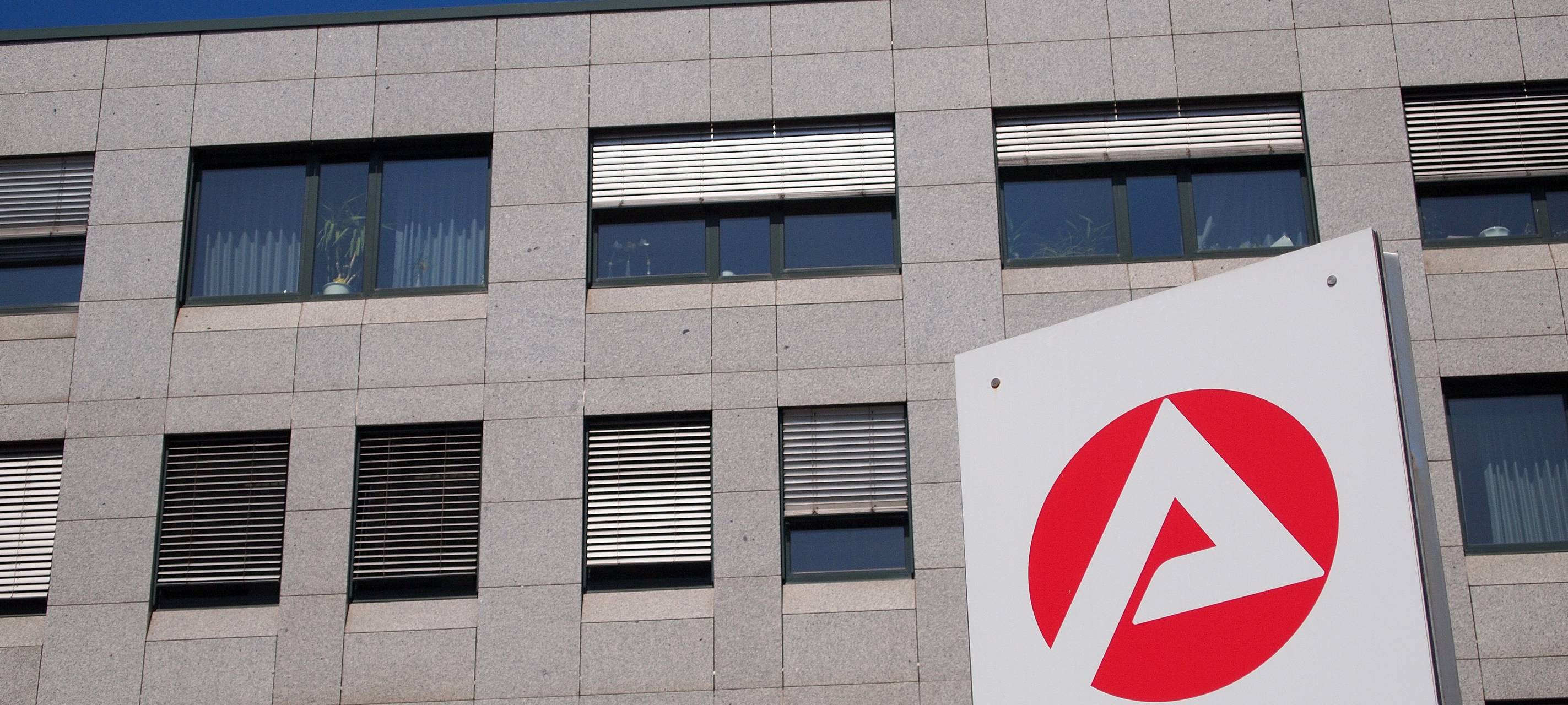 Durch Corona deutlich mehr Arbeitslose