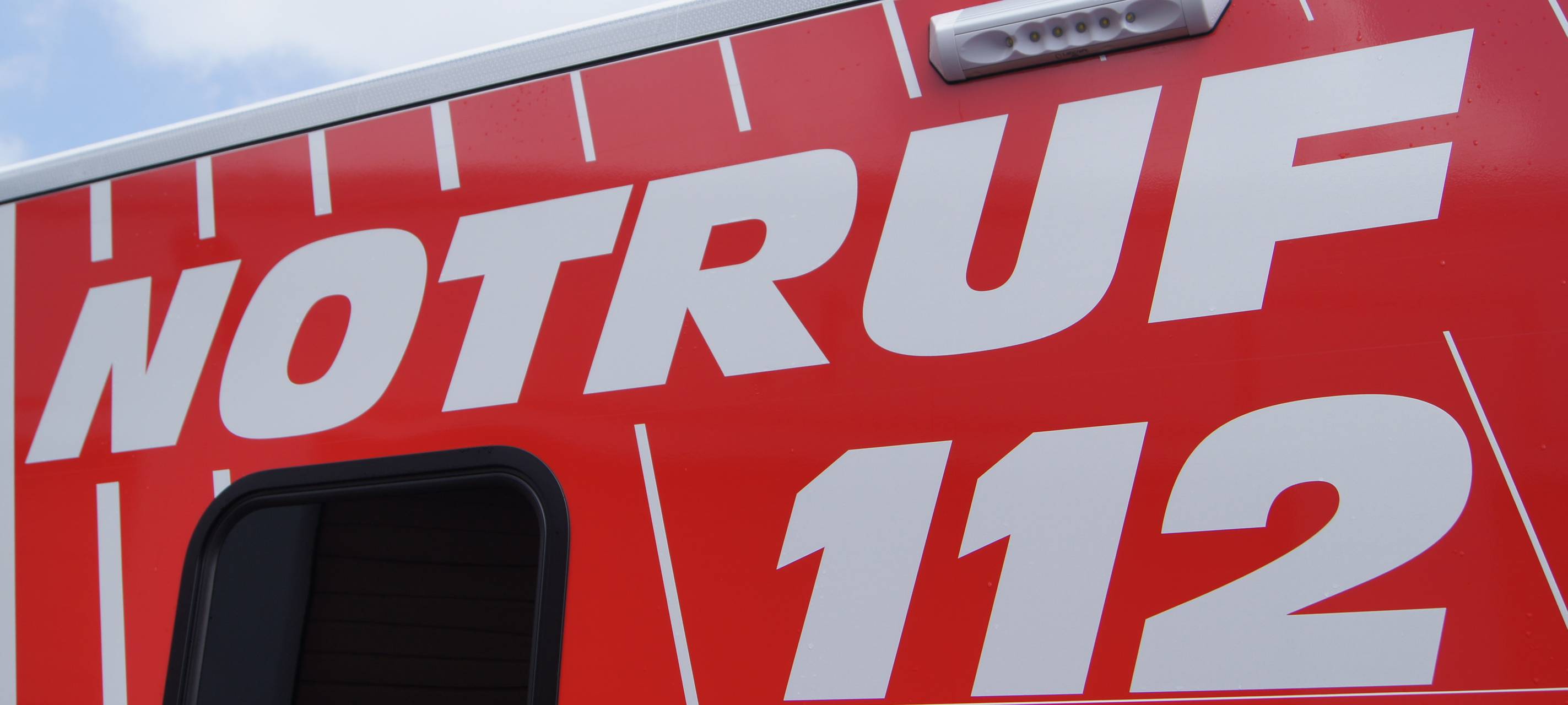 Tödlicher Unfall auf der B56n bei Düren: Polizei sucht Zeugen