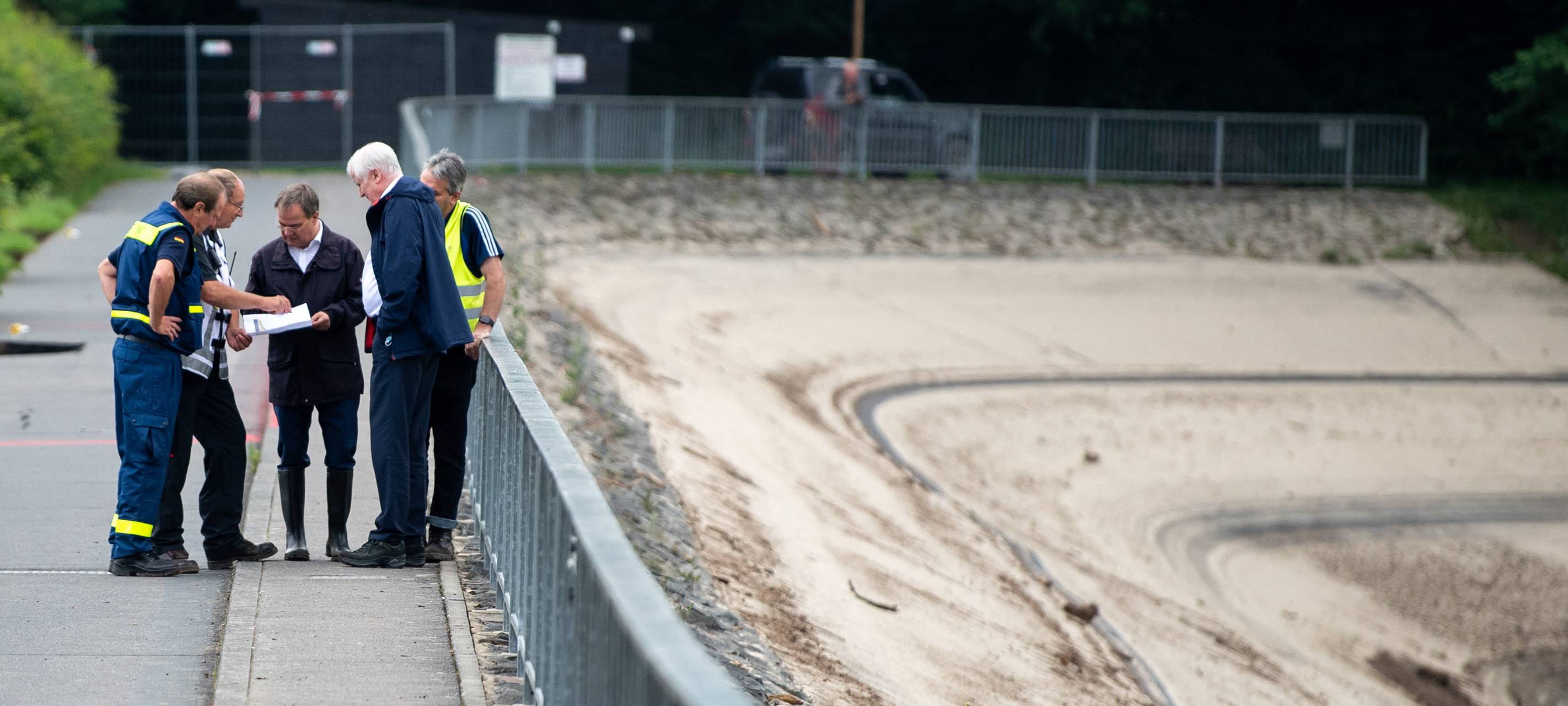 Laschet und Seehofer besuchen Steinbachtalsperre