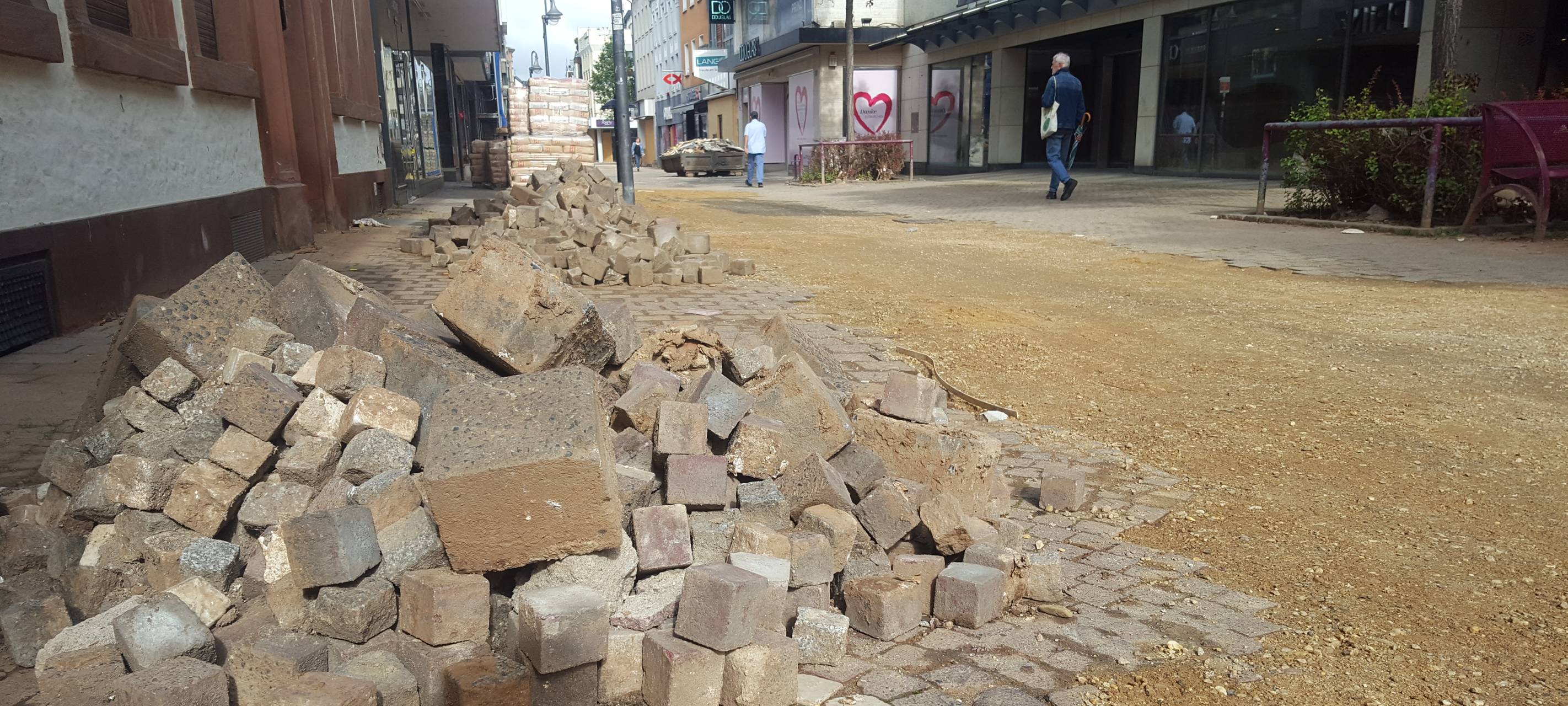 Re-Start der Geschäfte in der Euskirchener Innenstadt
