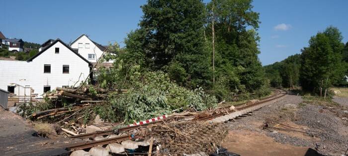 Flutzüge aus Gerolstein werden abgeschleppt