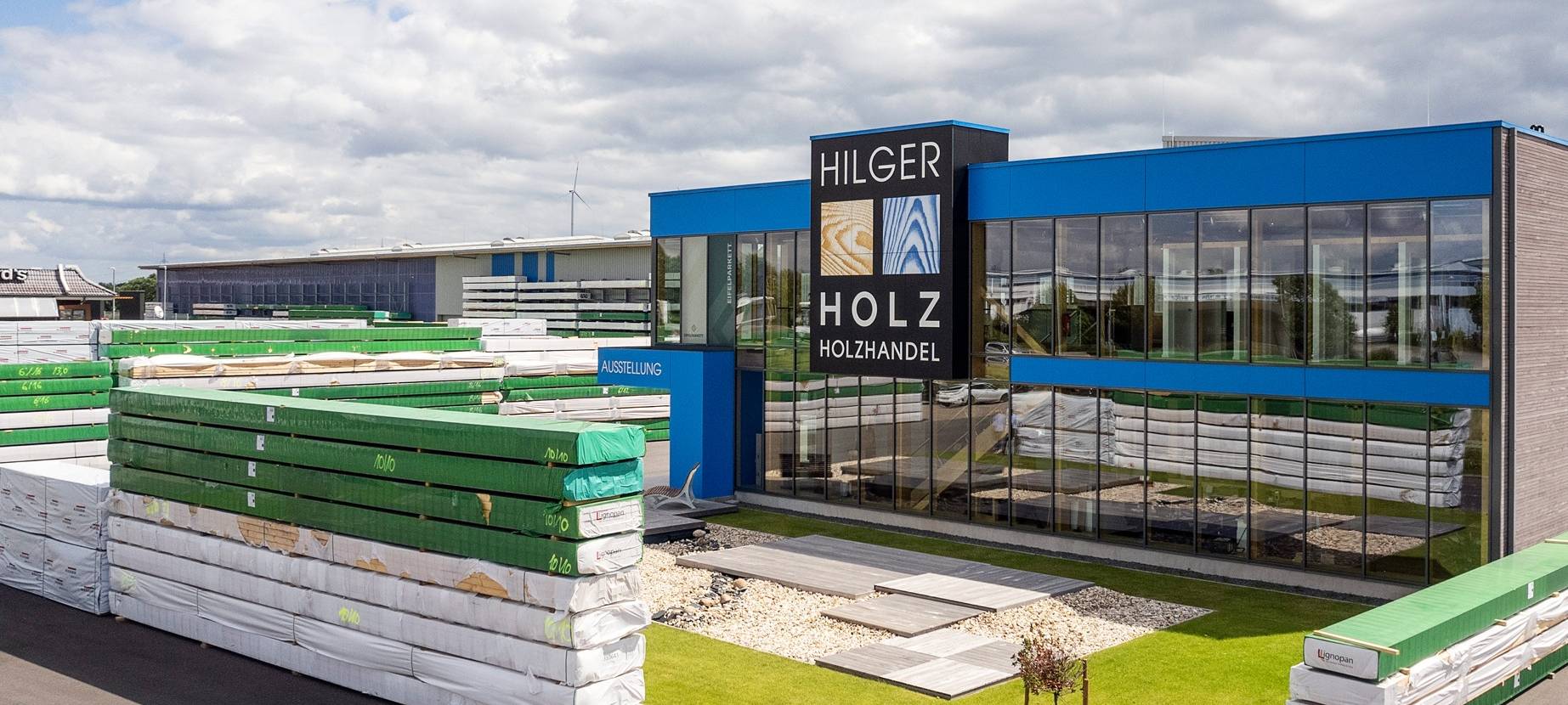 Kaller Firma baut eines der größten Holzlager Europas