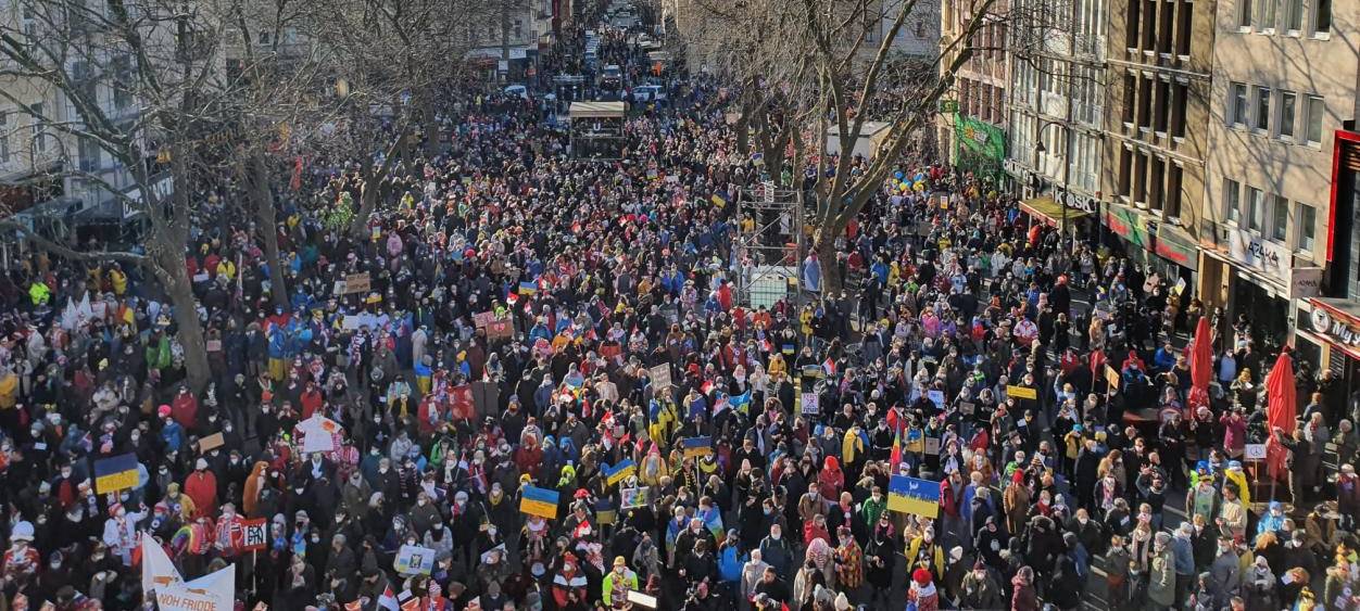 Köln: 250.000 Menschen bei Friedensdemo