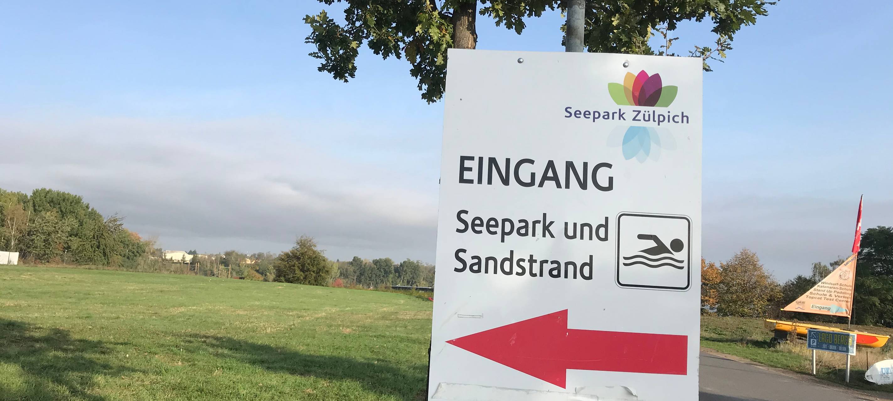 Wasserproben werden im Labor untersucht