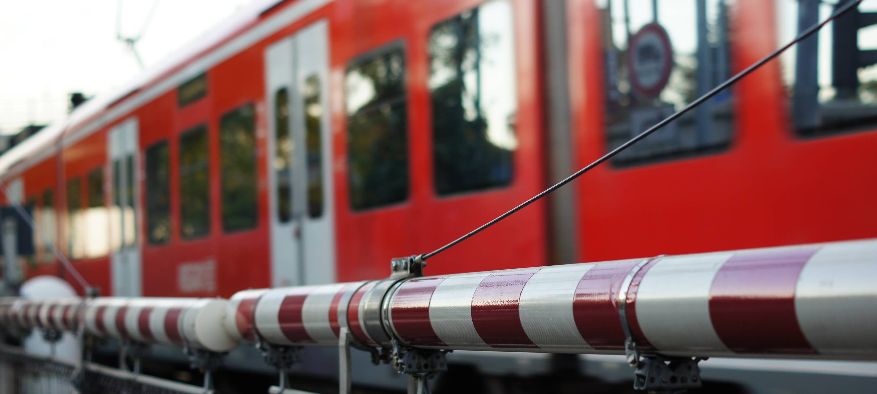 Zug, Bahnübergang, DB Regio