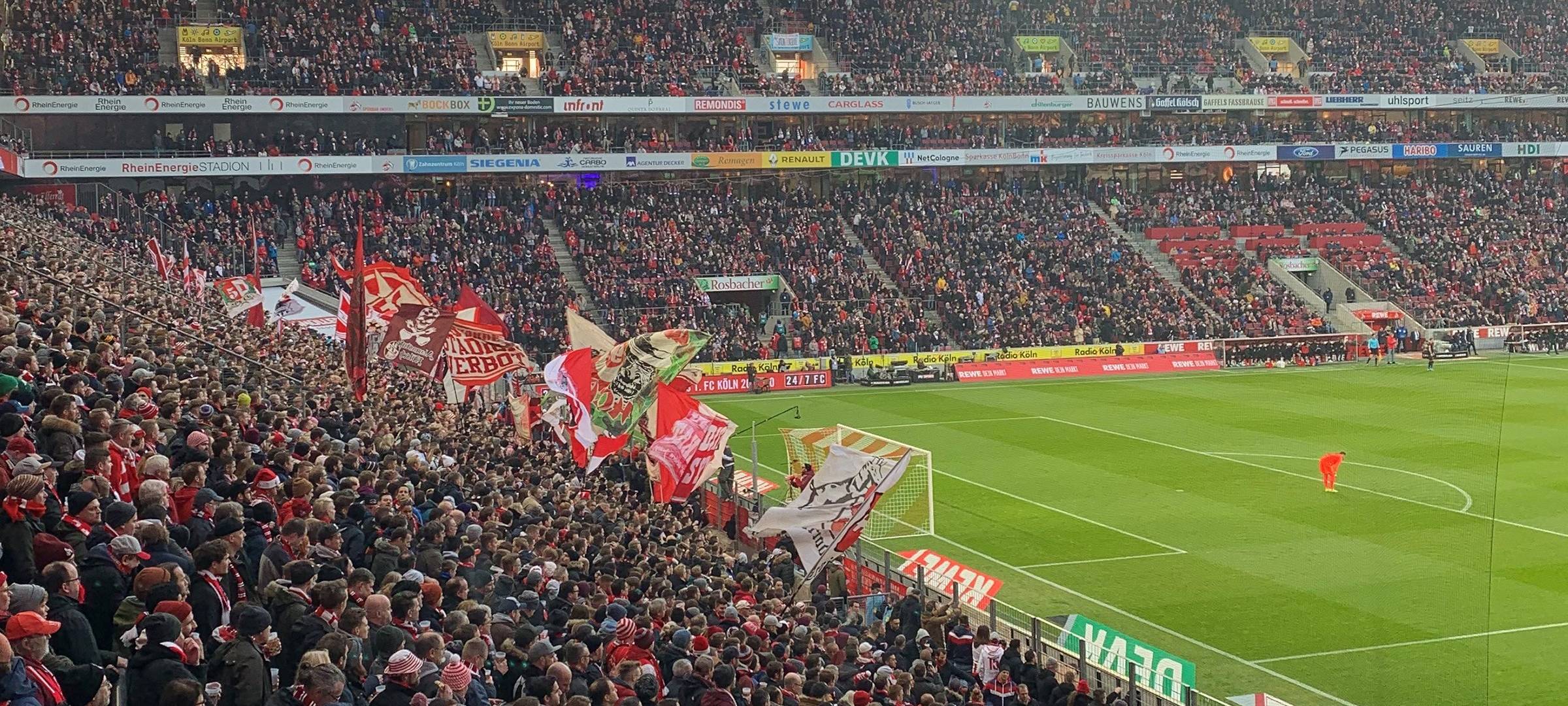 1. FC Köln: Kontroverses Banner sorgt für scharfe Kritik