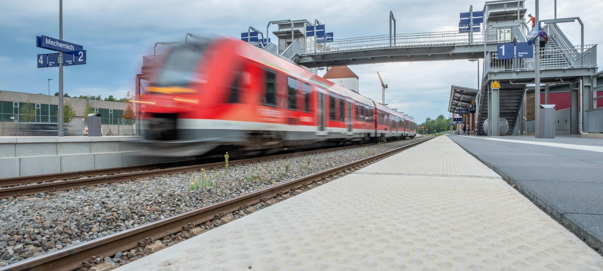 Elektrifizierung der Eifelstrecke: Fortschritte und Herausforderungen