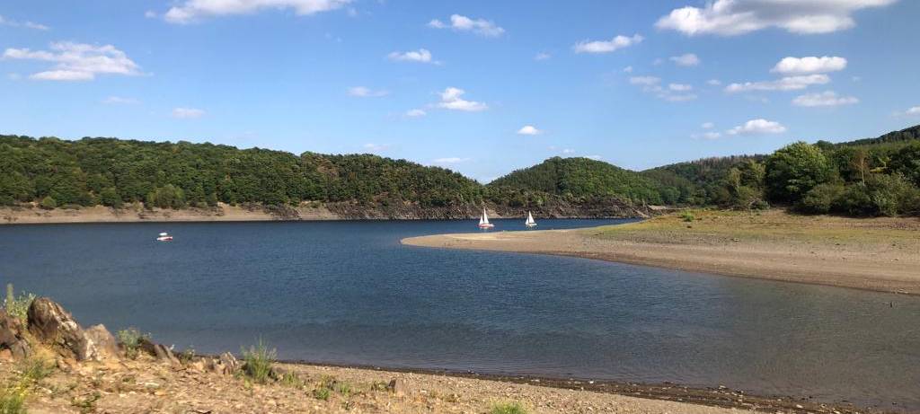 Rurseeschifffahrt fährt trotz Niedrigwasser nach Plan