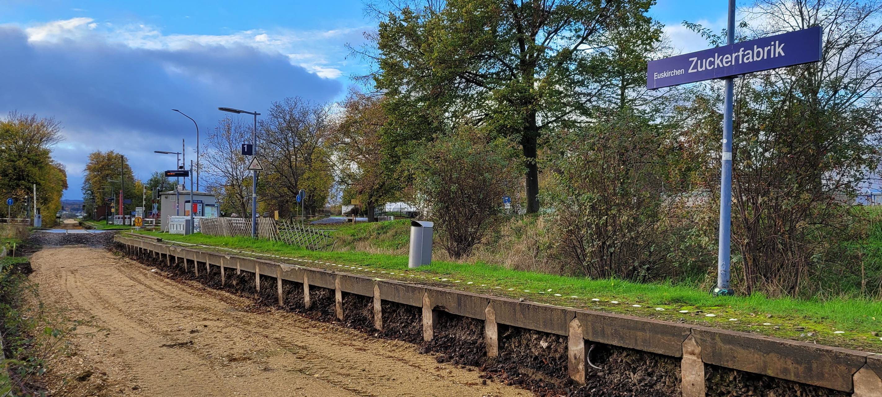 Vollsperrung Bahnübergang Bonner Straße