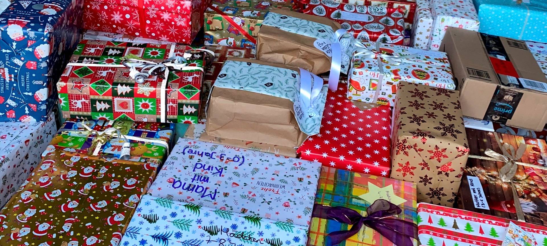Weihnachtspakete für Bedürftige