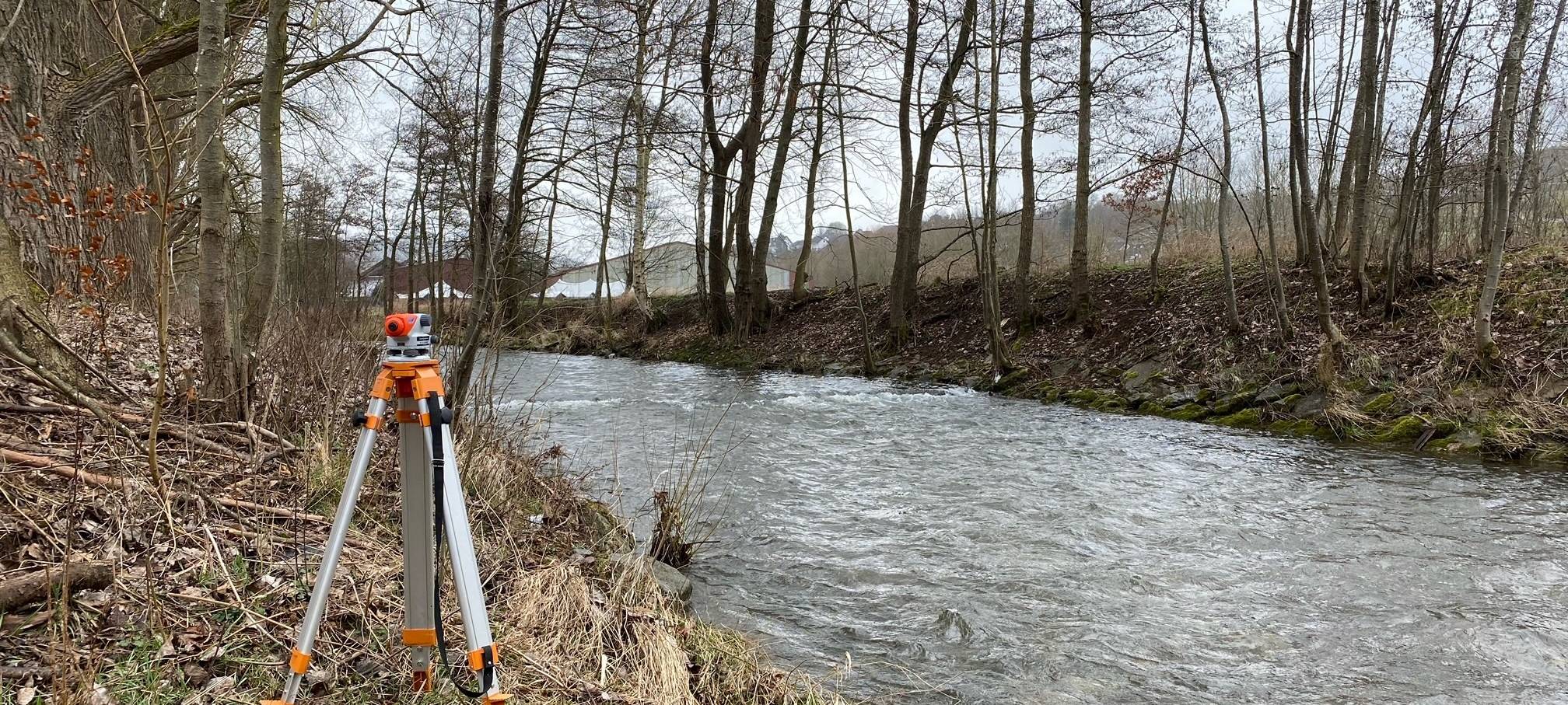 Kallbach & Urft werden vermessen