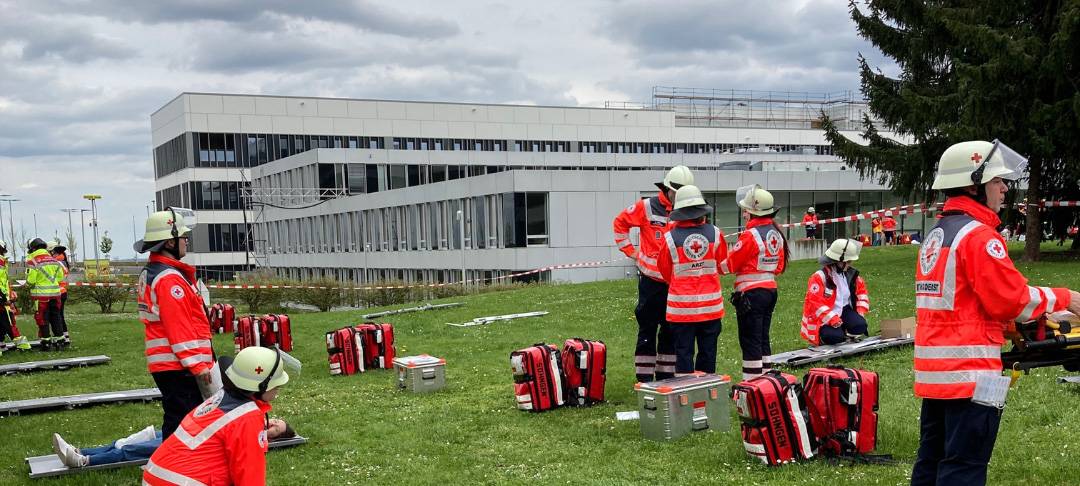 Rettungskräfte proben Ernstfall am Kreishaus