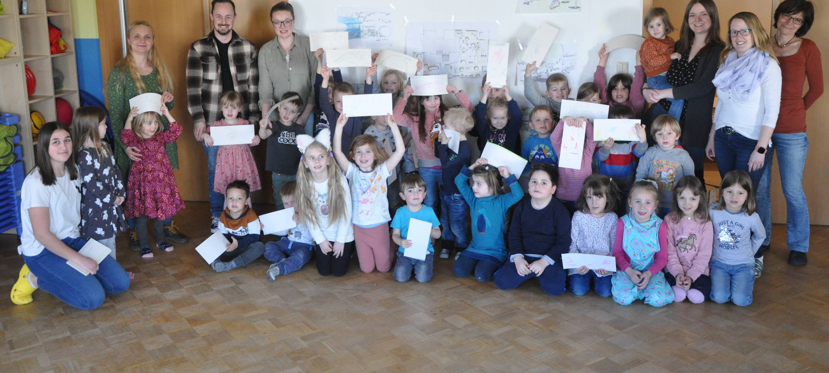 Tondorf: Kinder malen ihren neuen Kita-Garten