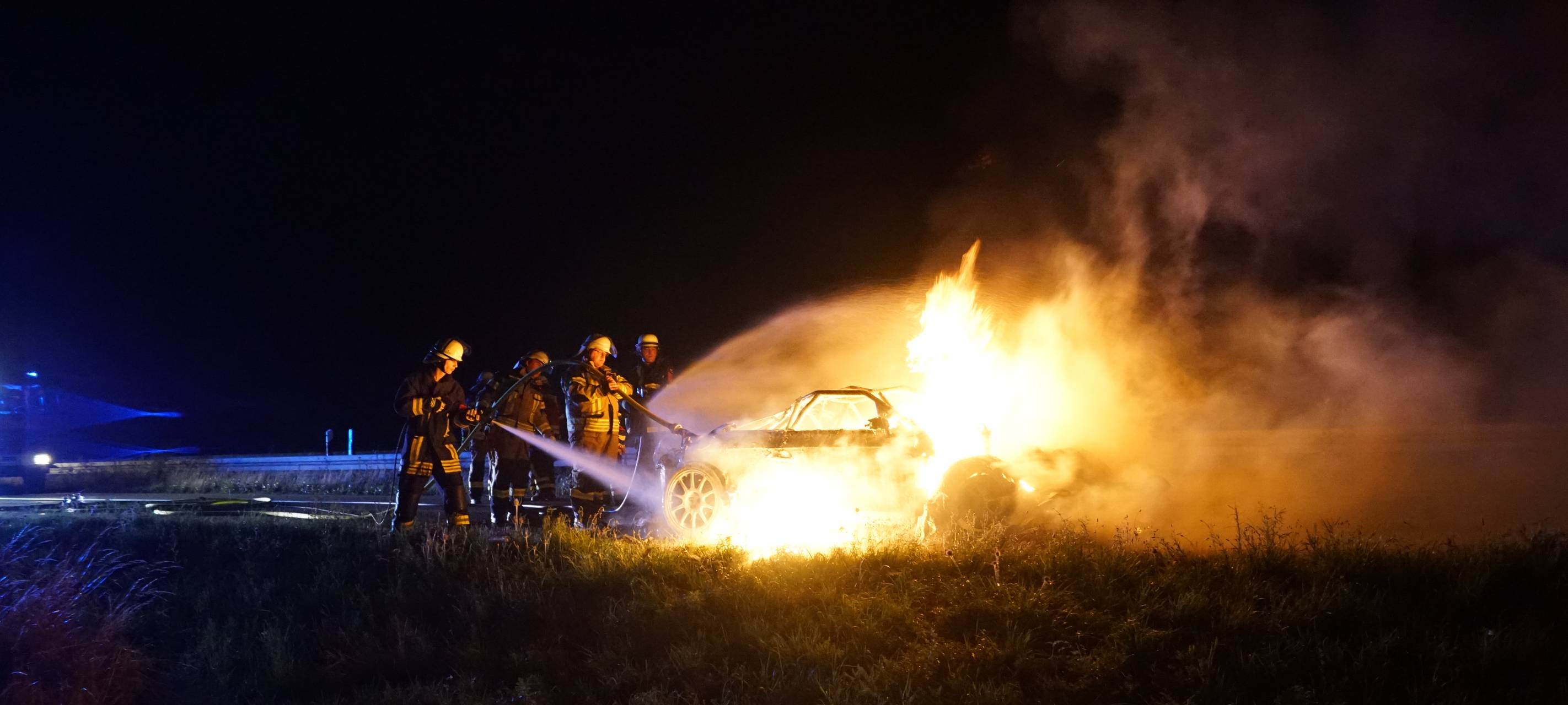 A1: Sportwagen ausgebrannt