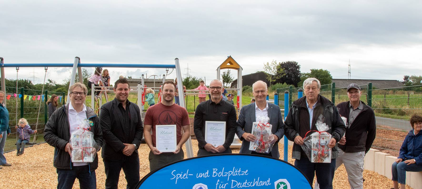 Neuer Spielplatz in Berg