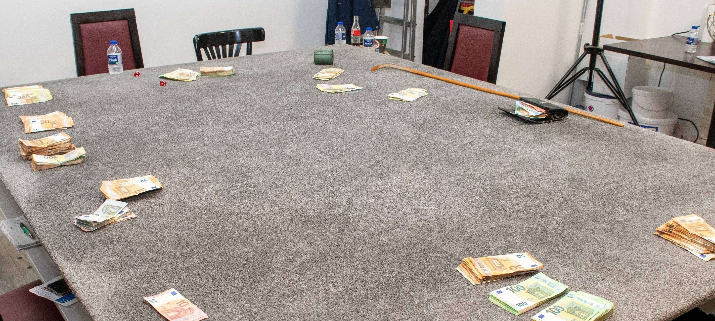 Illegales Würfelspiel in Köln: 150.000 Euro sichergestellt