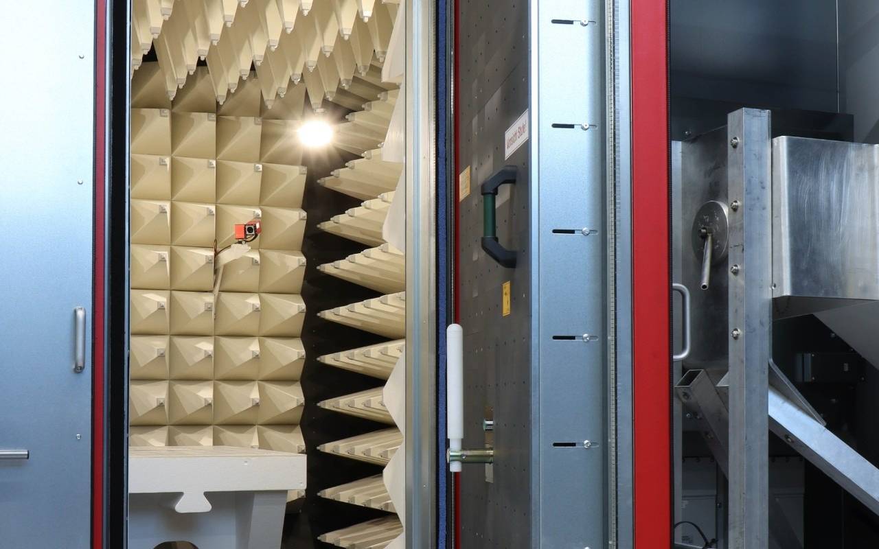 Wiederaufbau am FraunhoferInstitut Radio Euskirchen