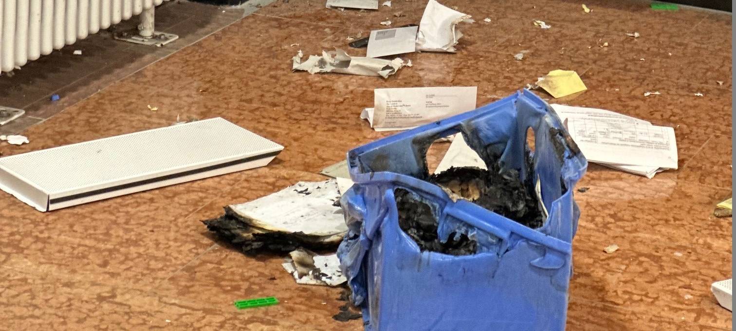 Briefkasten-Explosion im Kreishaus beschäftigt weiter die Polizei