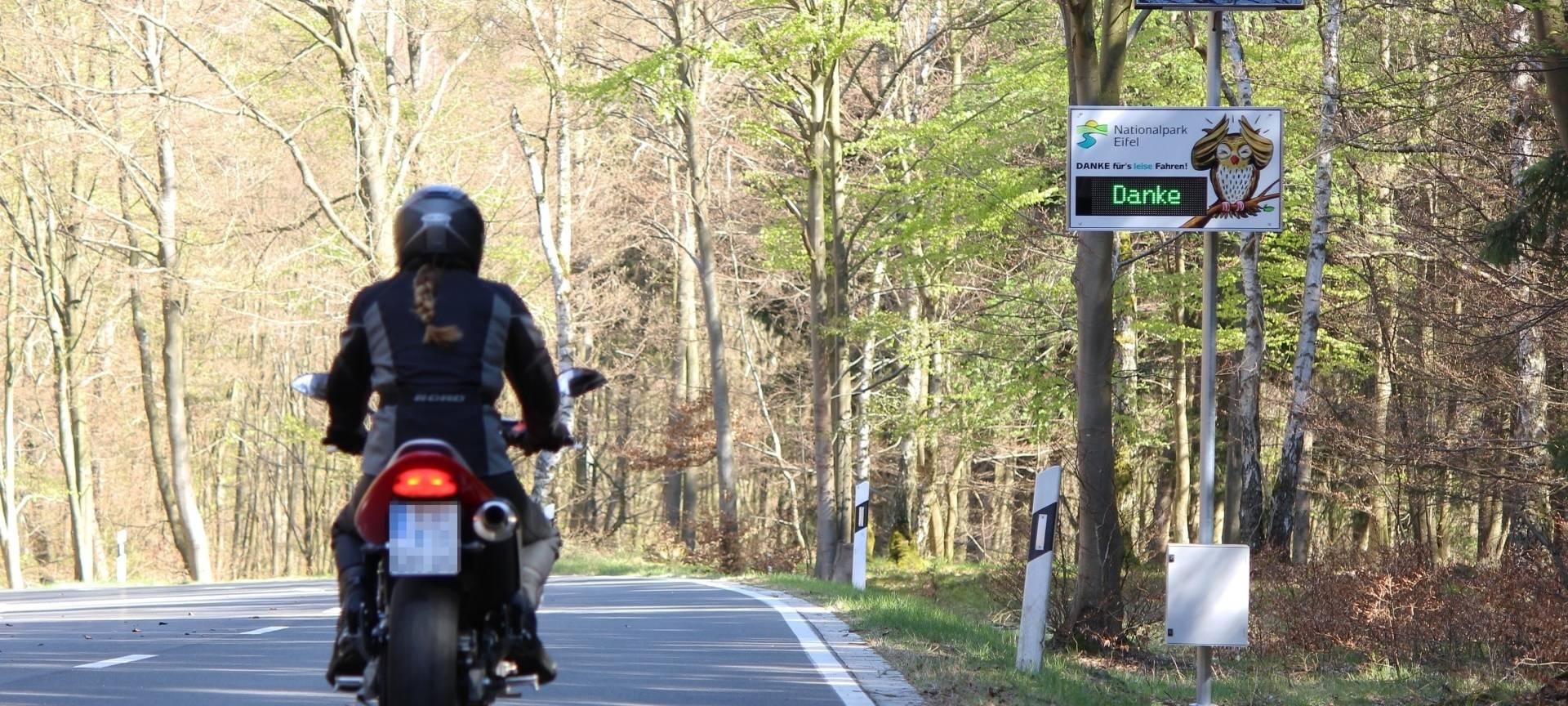 Motorradfahrer wegen illegalen Rennens in Schleiden vor Gericht
