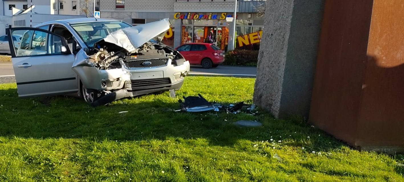 Unfall am Kreisel am Europaplatz