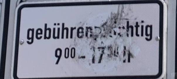 Beklebte Schilder ärgern Stadt Bad Münstereifel