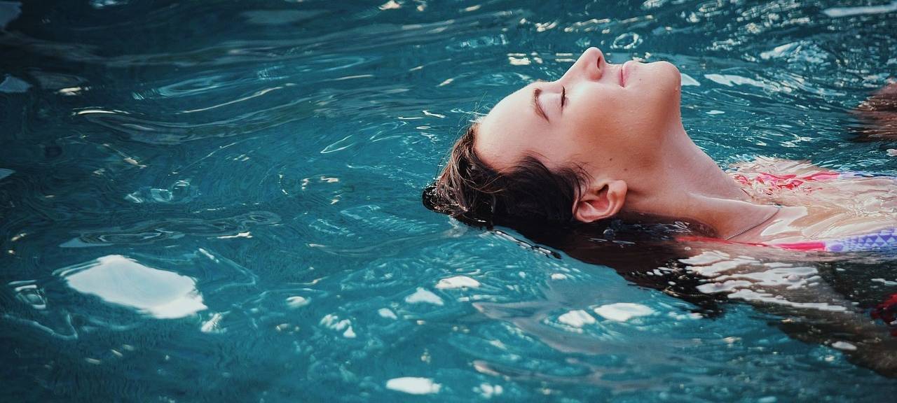 "Oben ohne"-Schwimmen in der Region bislang selten