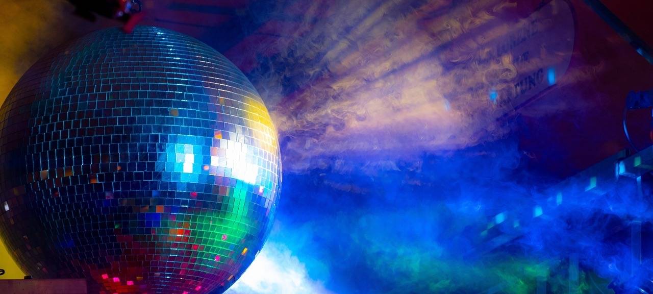 Ermittlungen nach illegaler Rave-Party in Köln angelaufen