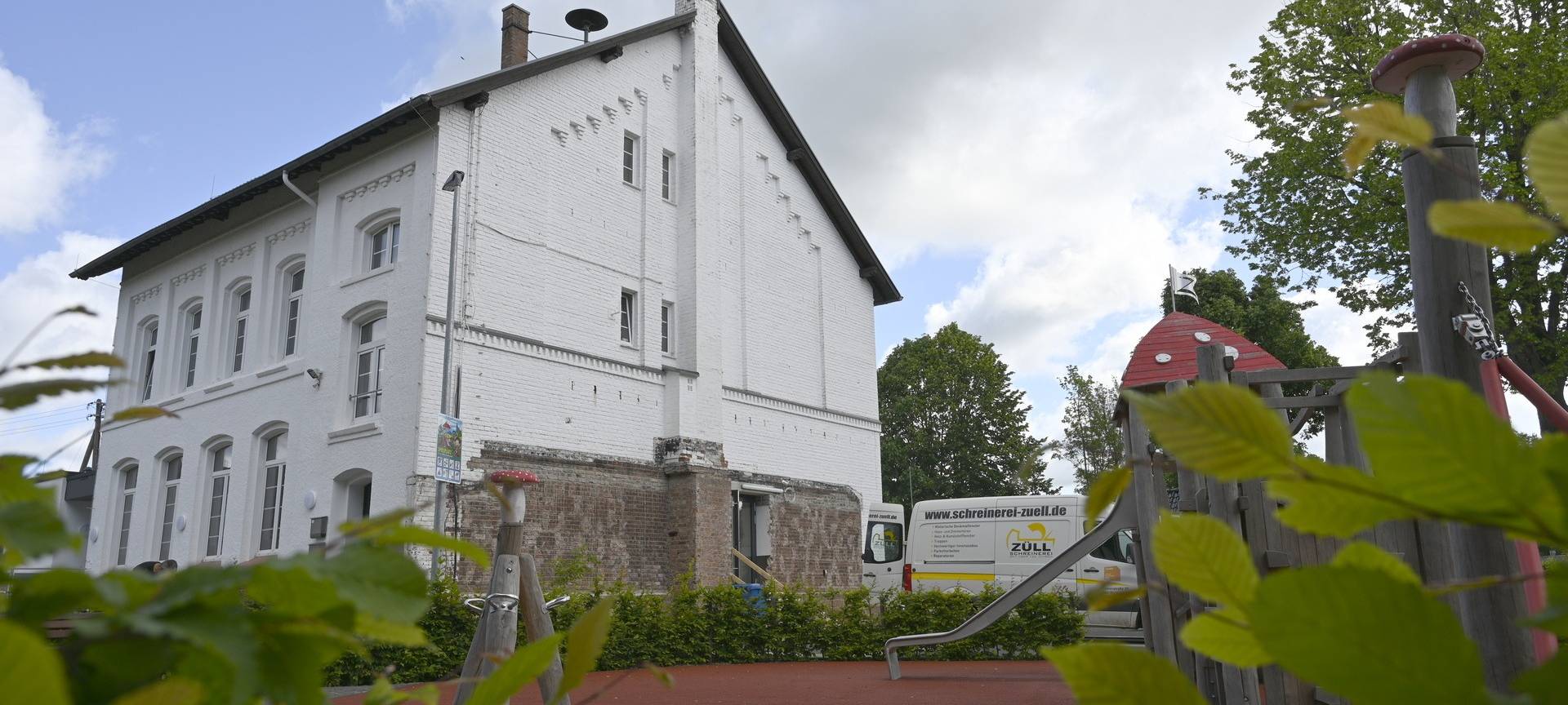 Nach Flut: Alte Schule in Mechernich-Bleibuir fertig saniert